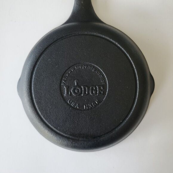 Lodge Black Cast Iron Double Spout Notch Heat Ring Skillet Pan Model HS3K USA - Picture 4 of 6